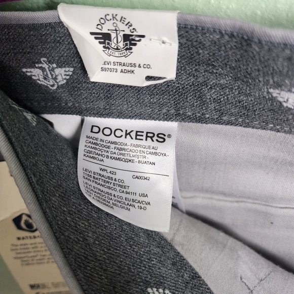 ❗️NWT❗️Men's Workday Dockers Smart 360 Flex Slim Fit Khaki Pants Gray Size 36X32 - Picture 9 of 12
